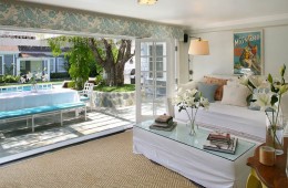 SUNROOM LOOKING INTO YARD